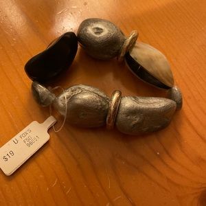 Fun bracelet NWT grey tones with mother of pearl.